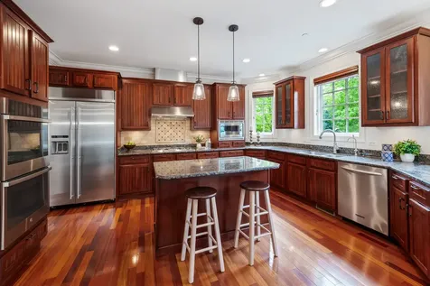 119 Roslyn Road Barrington IL 60010