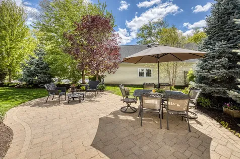 119 Roslyn Road Barrington IL 60010