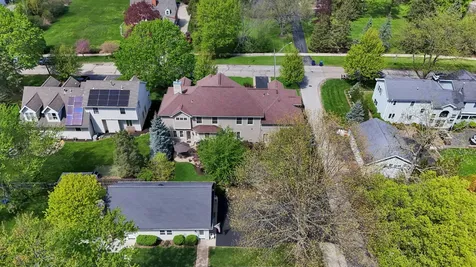 119 Roslyn Road Barrington IL 60010