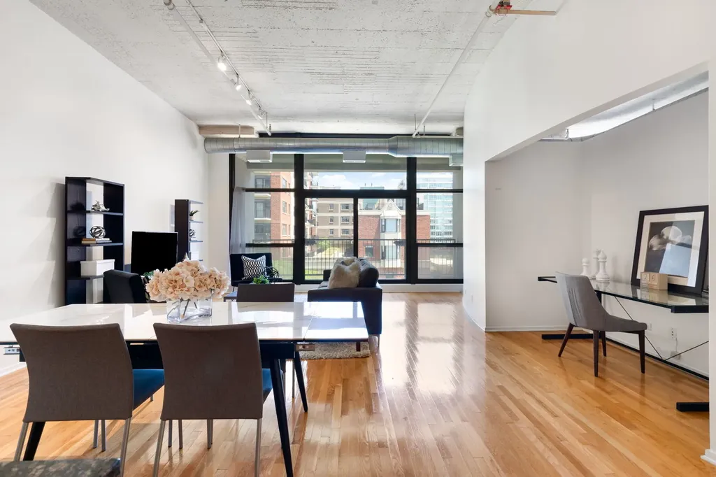 1530 South State Street Chicago IL 60605