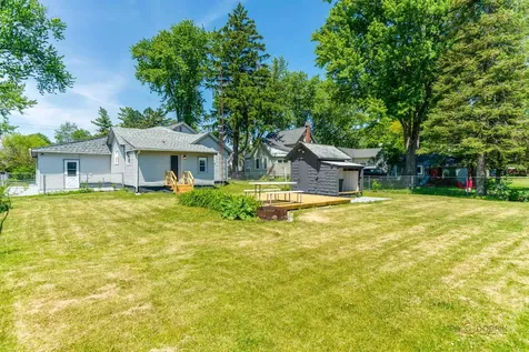 7 Lincoln Street Harvard IL 60033