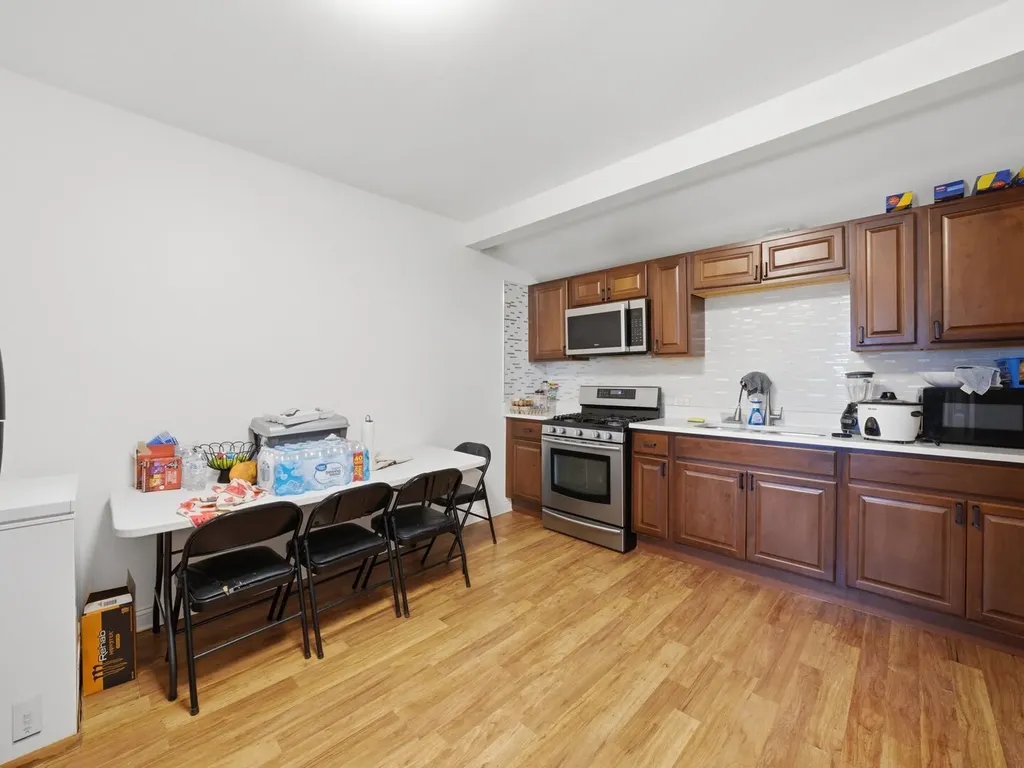 2520 Walnut Street Blue Island IL 60406