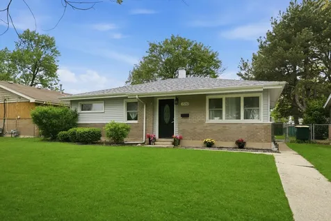 17242 Community Street Lansing IL 60438