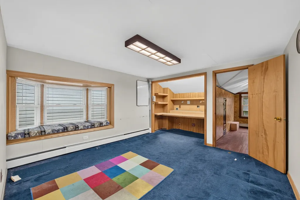 5301 West Cuyler Avenue Chicago IL 60641
