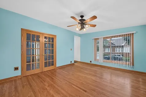 5301 West Cuyler Avenue Chicago IL 60641