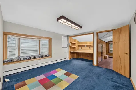5301 West Cuyler Avenue Chicago IL 60641