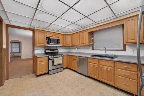 5301 West Cuyler Avenue Chicago IL 60641