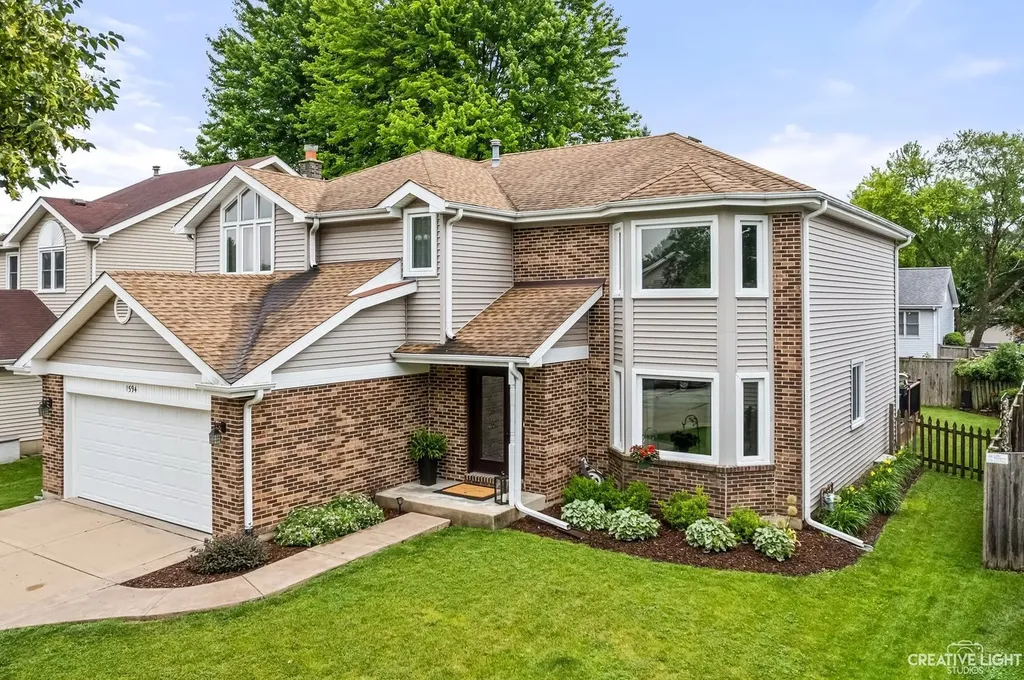 1594 Lois Ann Lane Naperville IL 60563
