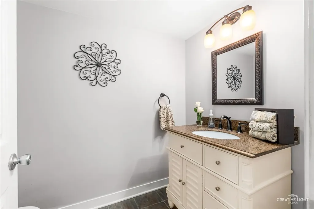 1594 Lois Ann Lane Naperville IL 60563