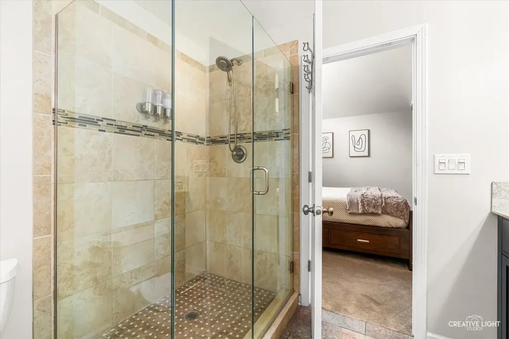 1594 Lois Ann Lane Naperville IL 60563