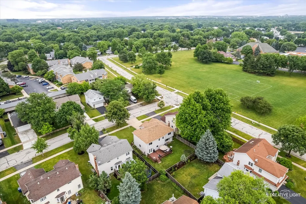 1594 Lois Ann Lane Naperville IL 60563