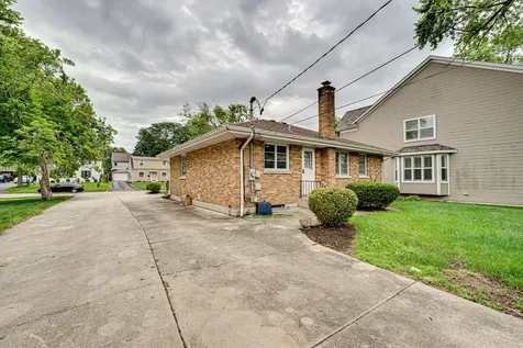 1221 North Webster Street Naperville IL 60563