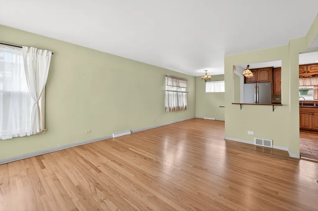 5012 North Busse Avenue Chicago IL 60656