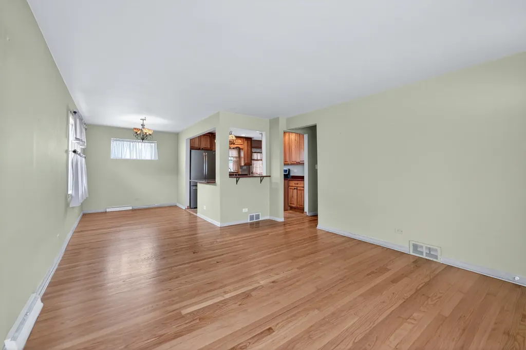 5012 North Busse Avenue Chicago IL 60656