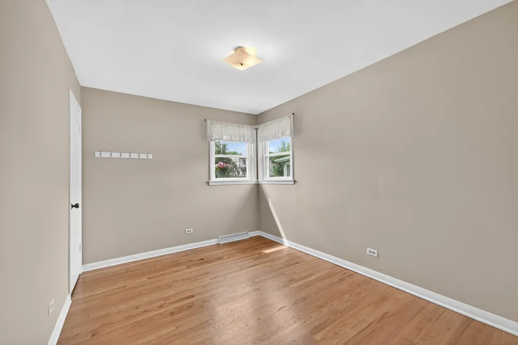 5012 North Busse Avenue Chicago IL 60656