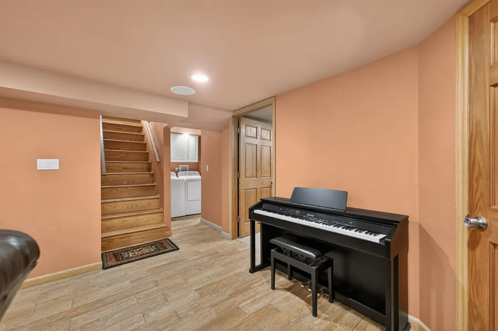 5012 North Busse Avenue Chicago IL 60656