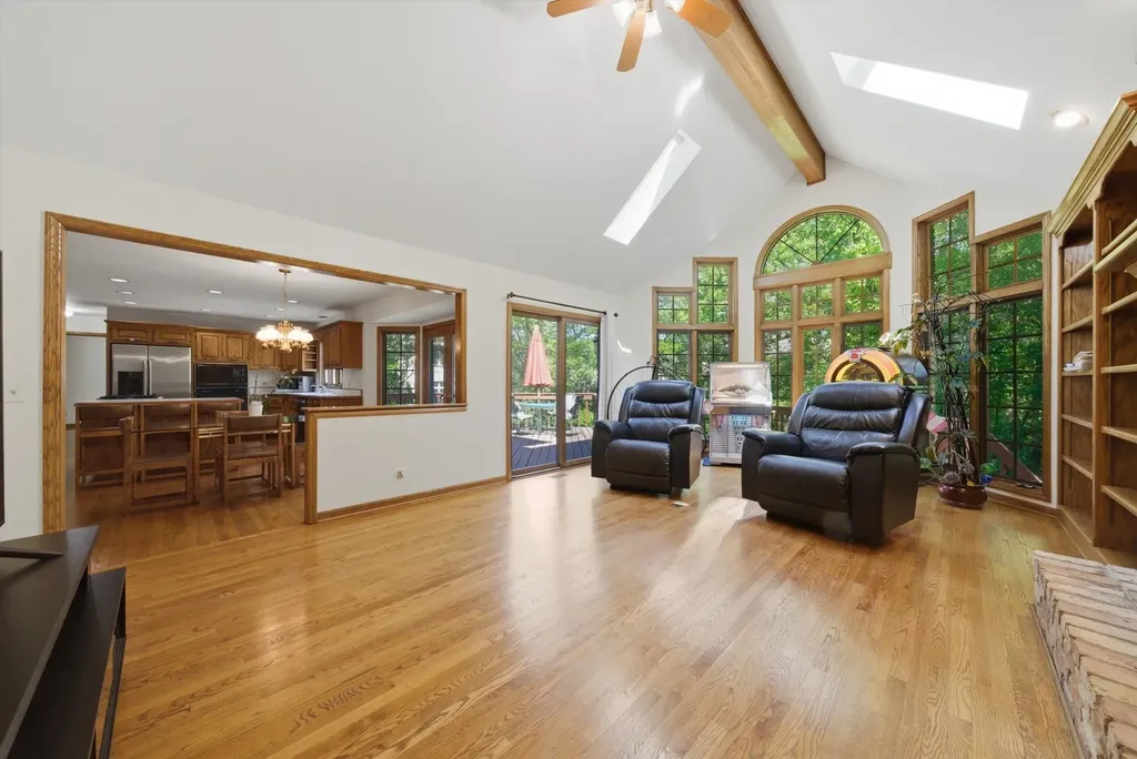 8701 Lake Ridge Drive Darien IL 60561