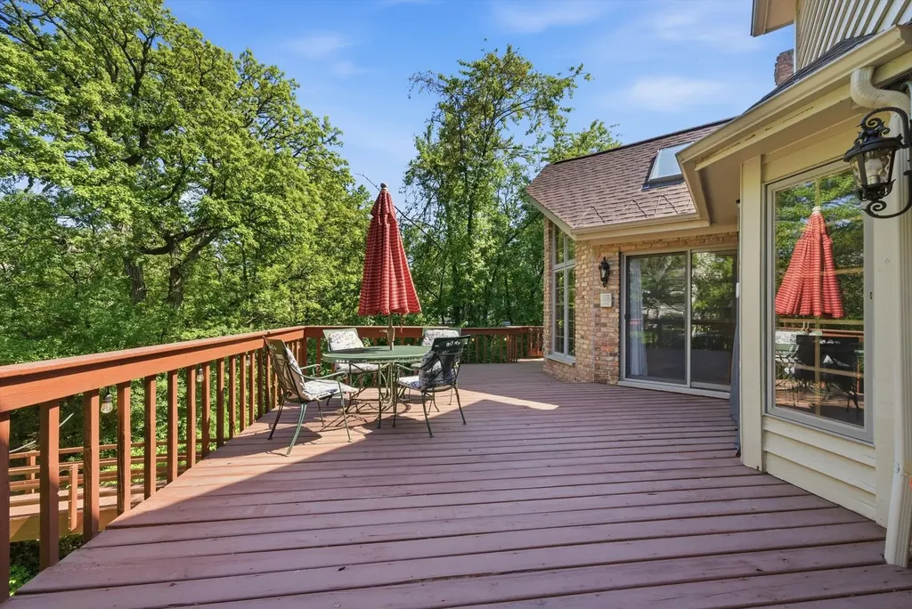 8701 Lake Ridge Drive Darien IL 60561