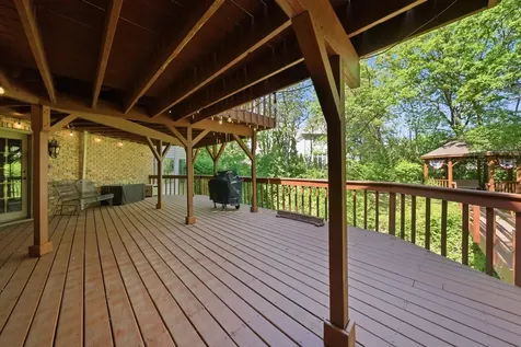8701 Lake Ridge Drive Darien IL 60561