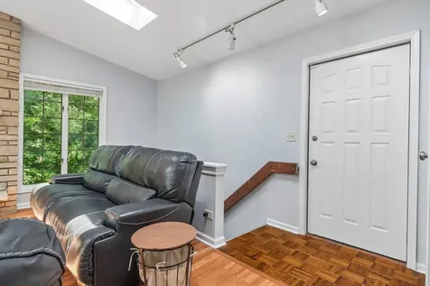 951 Grissom Trail Elk Grove Village IL 60007