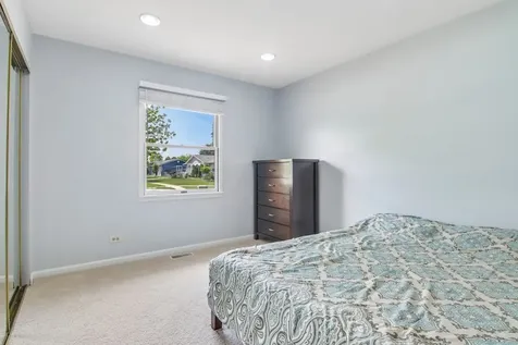 951 Grissom Trail Elk Grove Village IL 60007