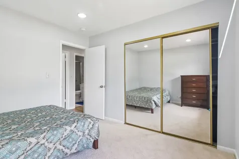 951 Grissom Trail Elk Grove Village IL 60007