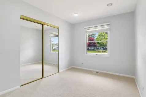 951 Grissom Trail Elk Grove Village IL 60007