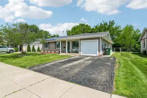 951 Grissom Trail Elk Grove Village IL 60007