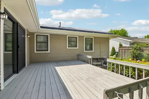 951 Grissom Trail Elk Grove Village IL 60007