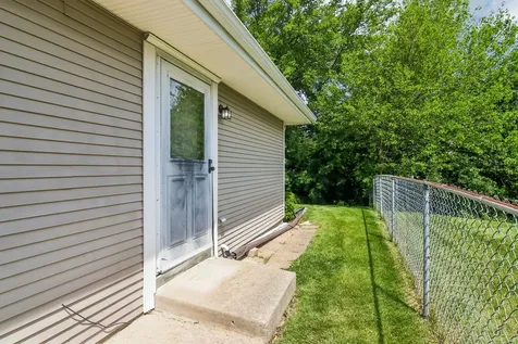 951 Grissom Trail Elk Grove Village IL 60007