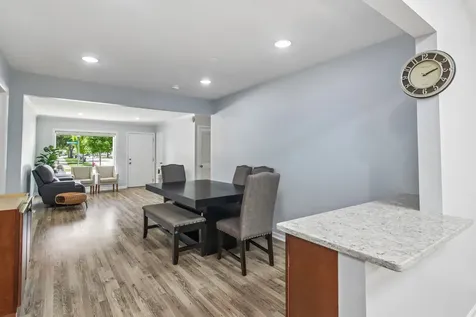 951 Grissom Trail Elk Grove Village IL 60007