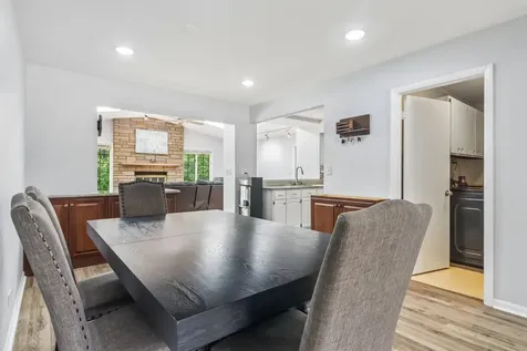 951 Grissom Trail Elk Grove Village IL 60007
