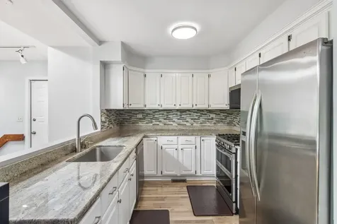 951 Grissom Trail Elk Grove Village IL 60007