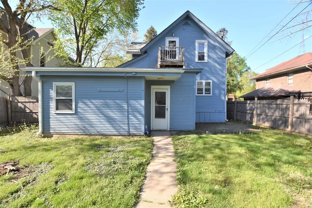 451 Marion Avenue Aurora IL 60505