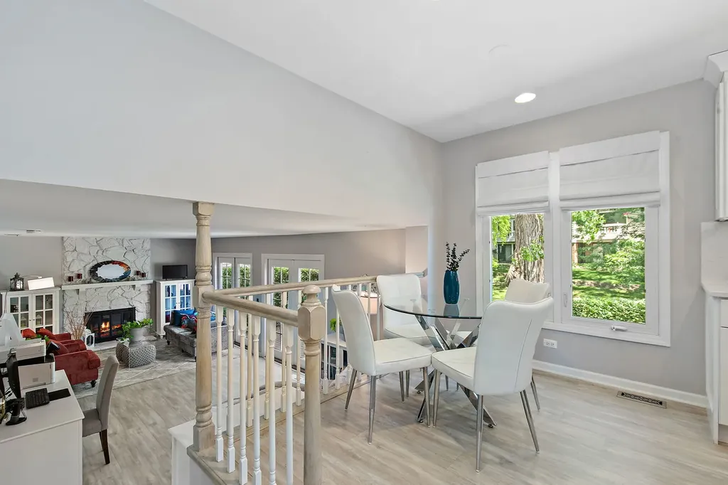 304 Carmelhead Lane Schaumburg IL 60193