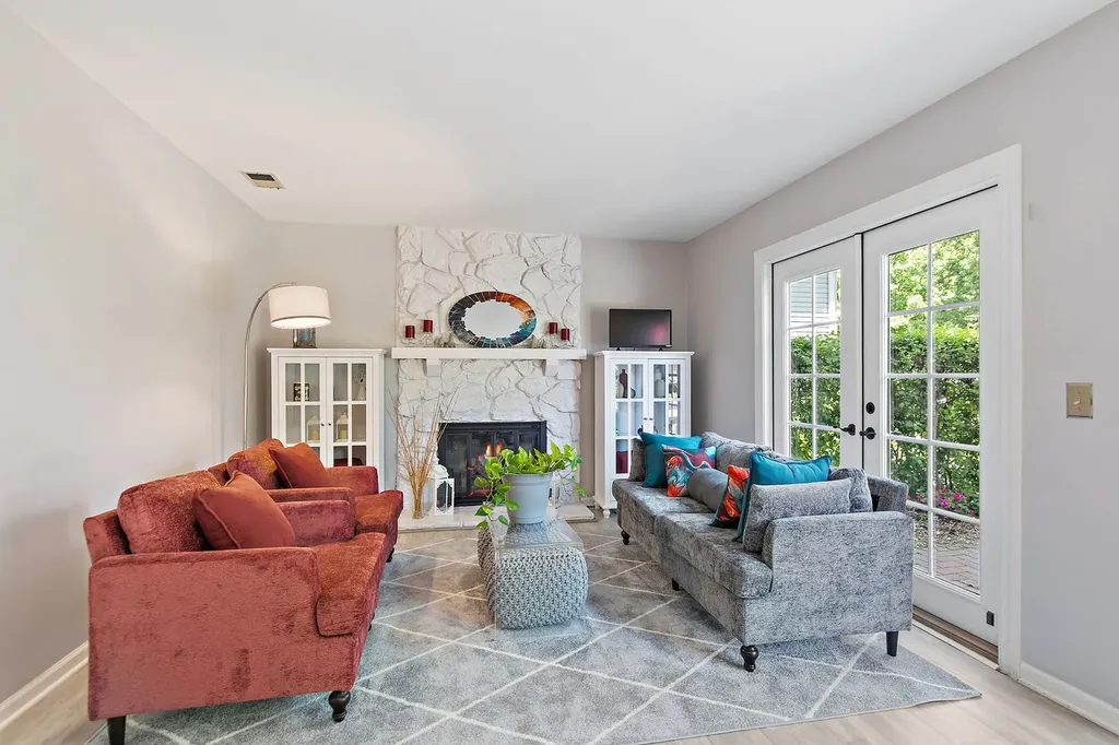 304 Carmelhead Lane Schaumburg IL 60193