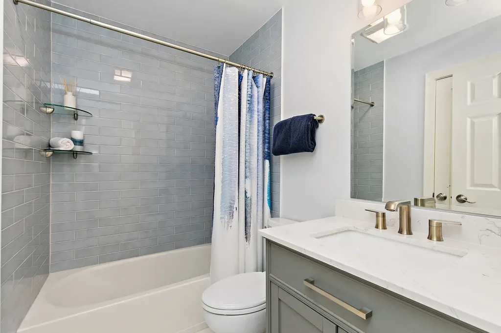 304 Carmelhead Lane Schaumburg IL 60193