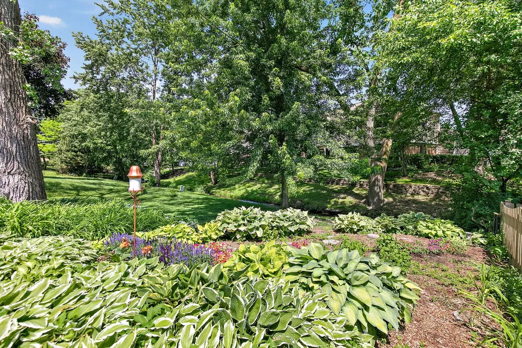304 Carmelhead Lane Schaumburg IL 60193
