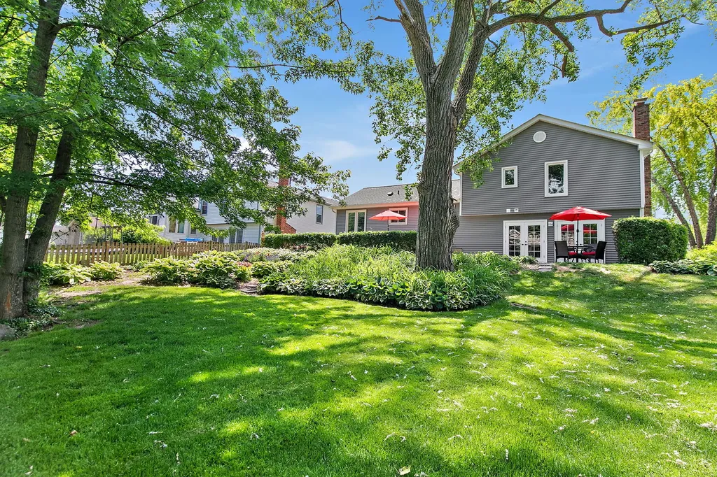 304 Carmelhead Lane Schaumburg IL 60193