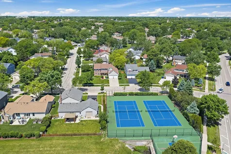 304 Carmelhead Lane Schaumburg IL 60193