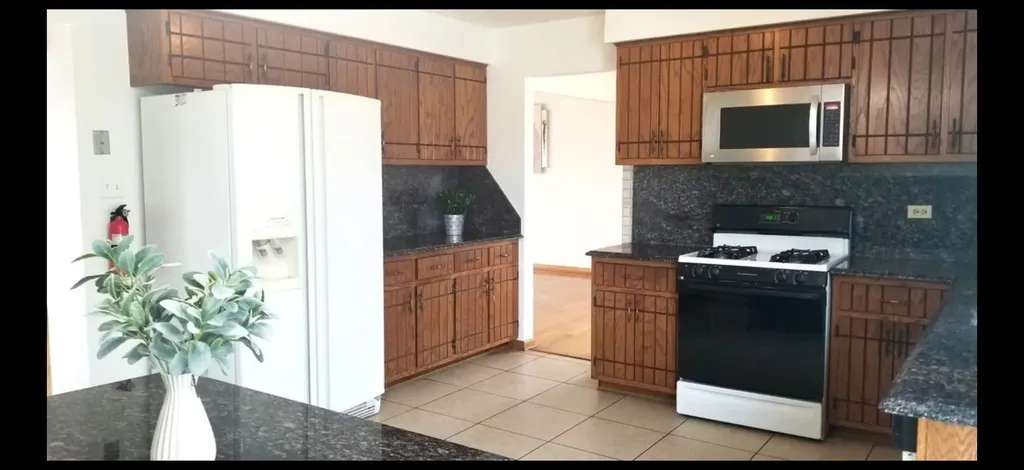 8430 Glen Oak Road Orland Park IL 60462