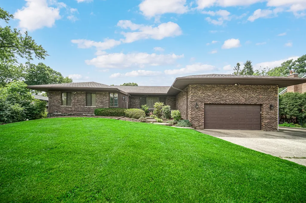 3620 Douglas Road Downers Grove IL 60515