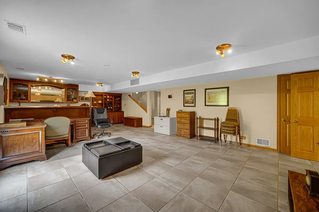 3620 Douglas Road Downers Grove IL 60515
