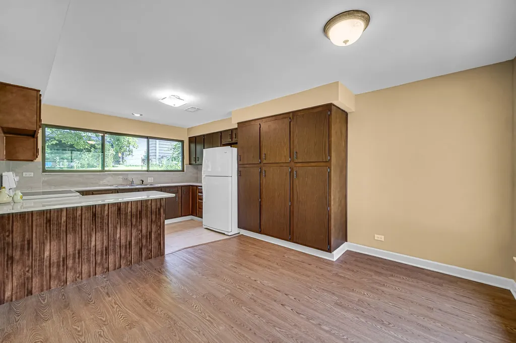 3620 Douglas Road Downers Grove IL 60515