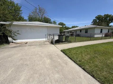 8848 Merrimac Avenue Oak Lawn IL 60453