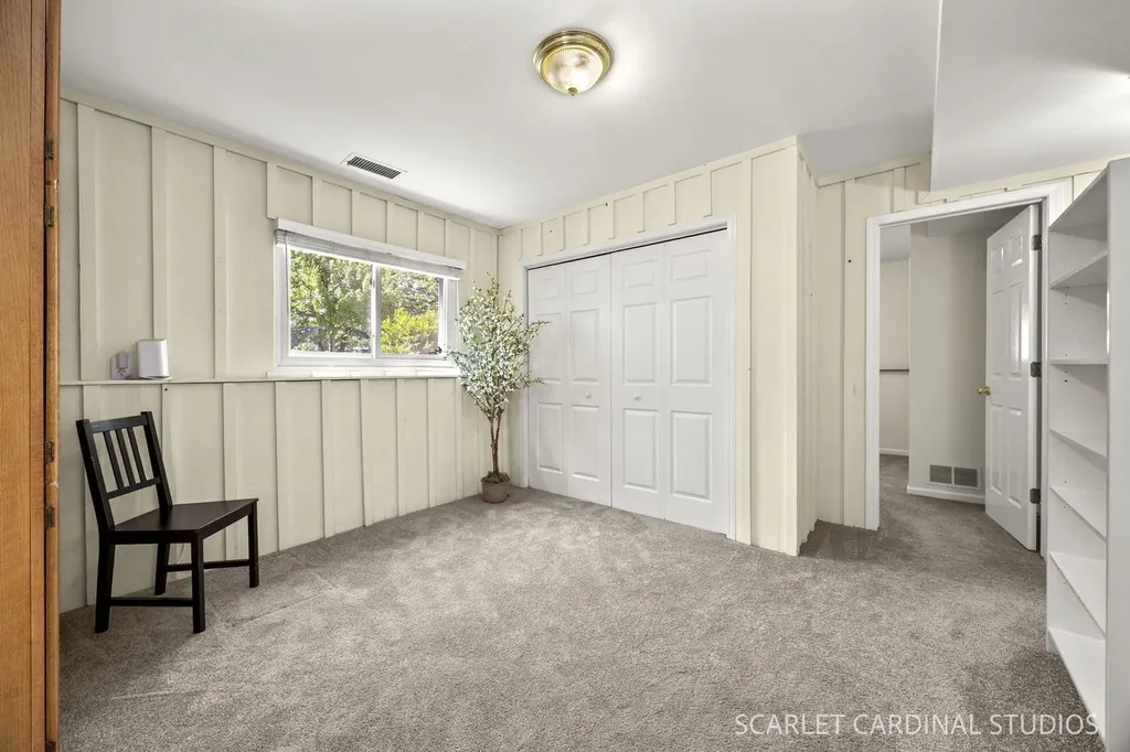 N385 Silverleaf Boulevard Wheaton IL 60187