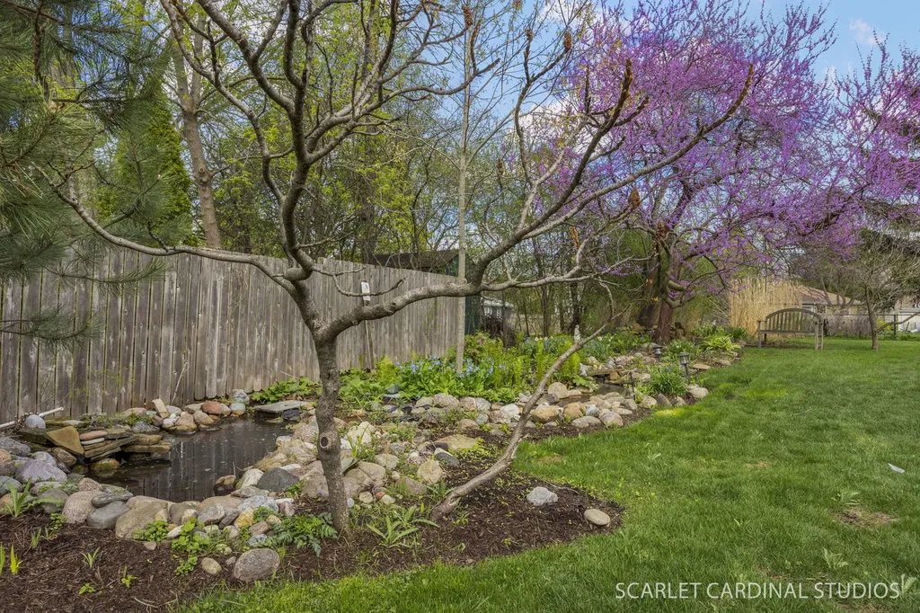 N385 Silverleaf Boulevard Wheaton IL 60187