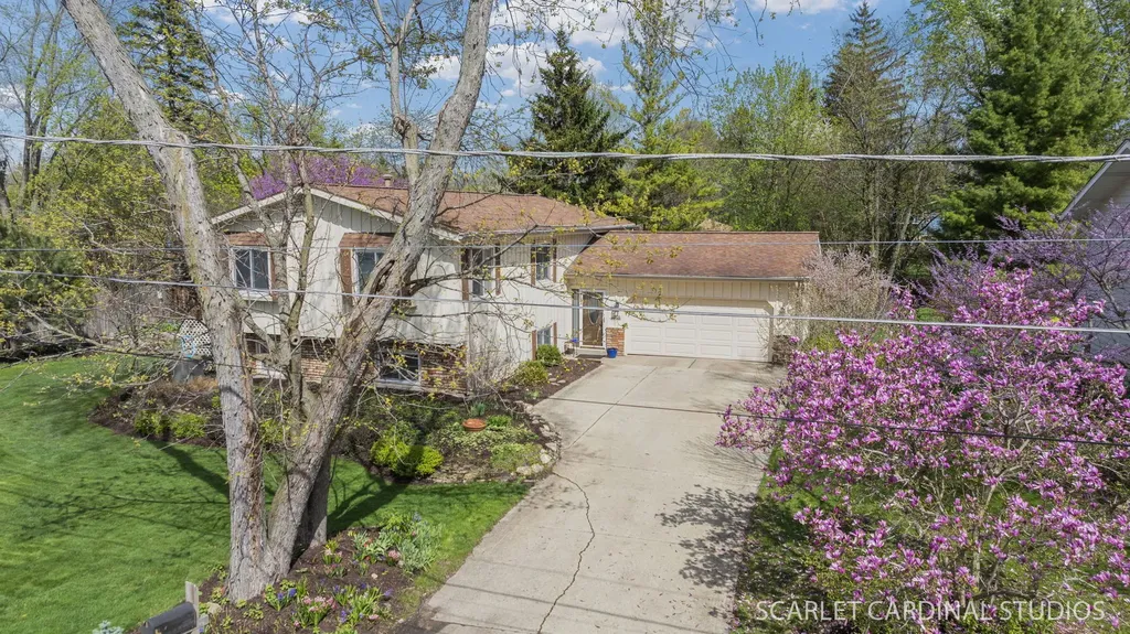 N385 Silverleaf Boulevard Wheaton IL 60187