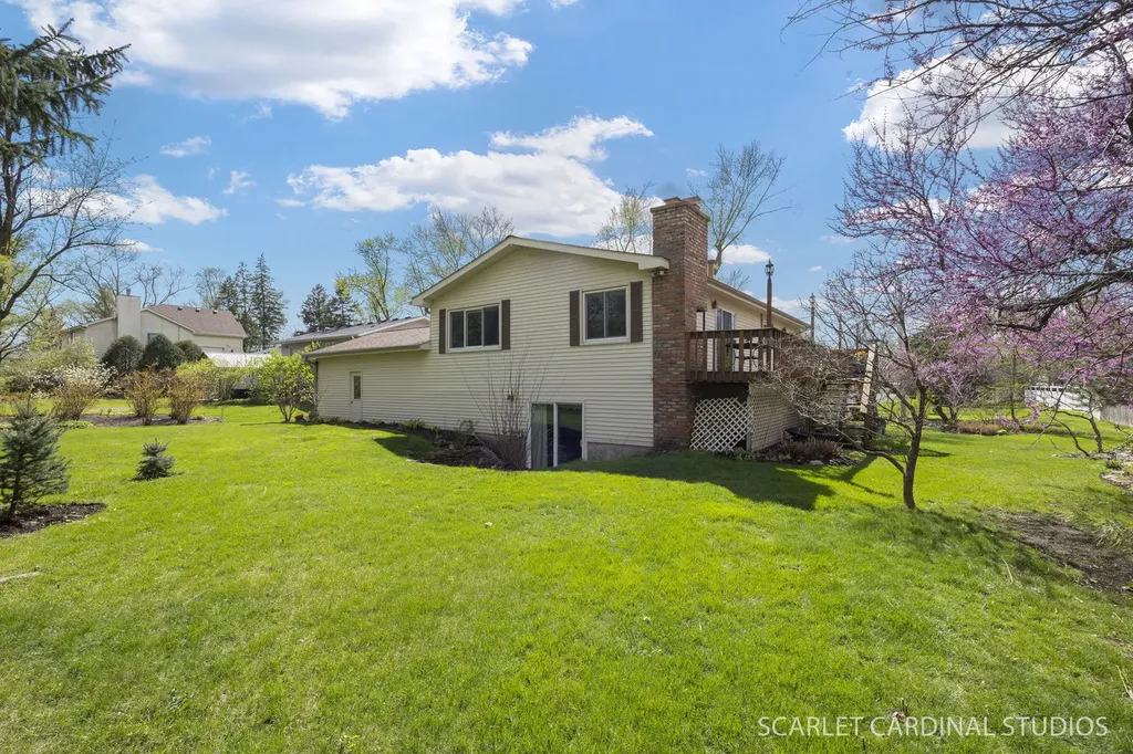N385 Silverleaf Boulevard Wheaton IL 60187