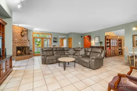 2 Marberry Drive Prospect Heights IL 60070